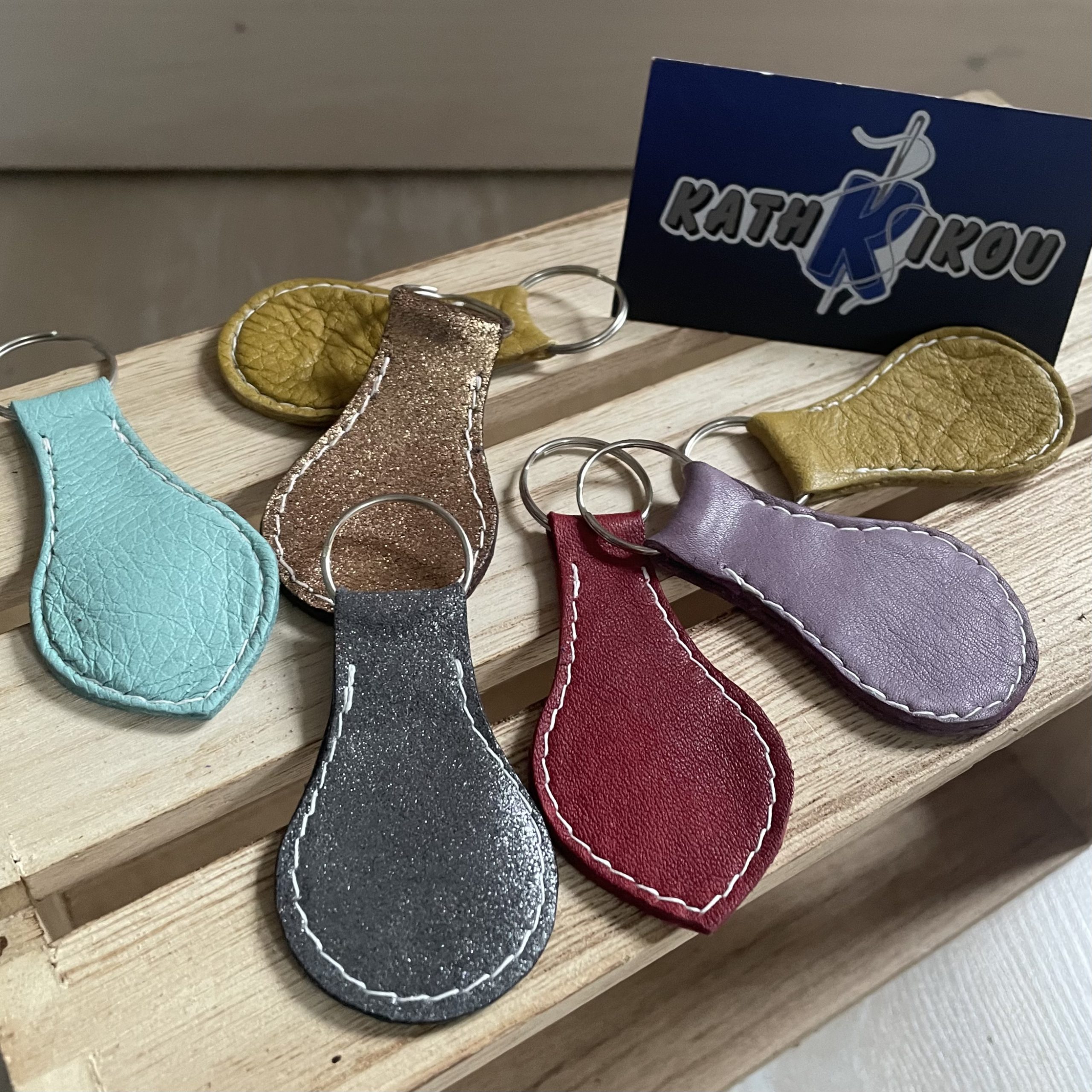porte-clé porte-clé en cuir, rouge, bleu, gris, mauve